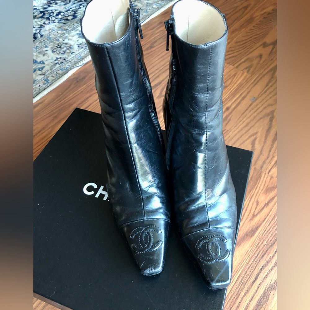 CHANEL Leather Boots size 37